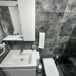 Otel The Brothers 2*