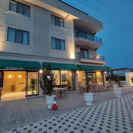 Hotel The Brothers 2*