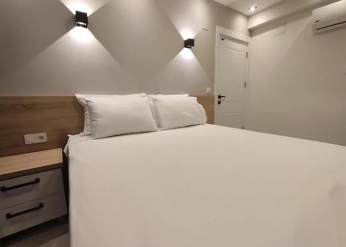 The Brothers Hotel 2*